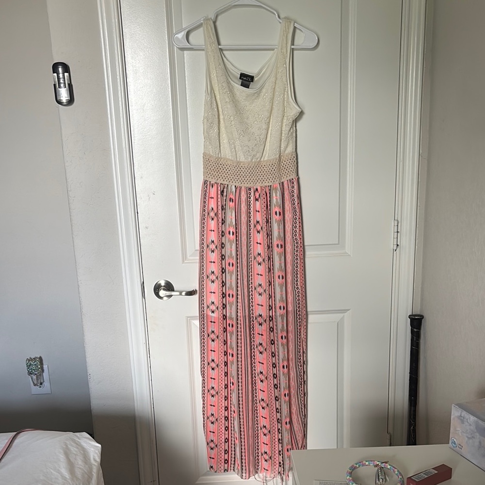 Rue21 Elegant Cream and Pink Patterned Maxi Dress